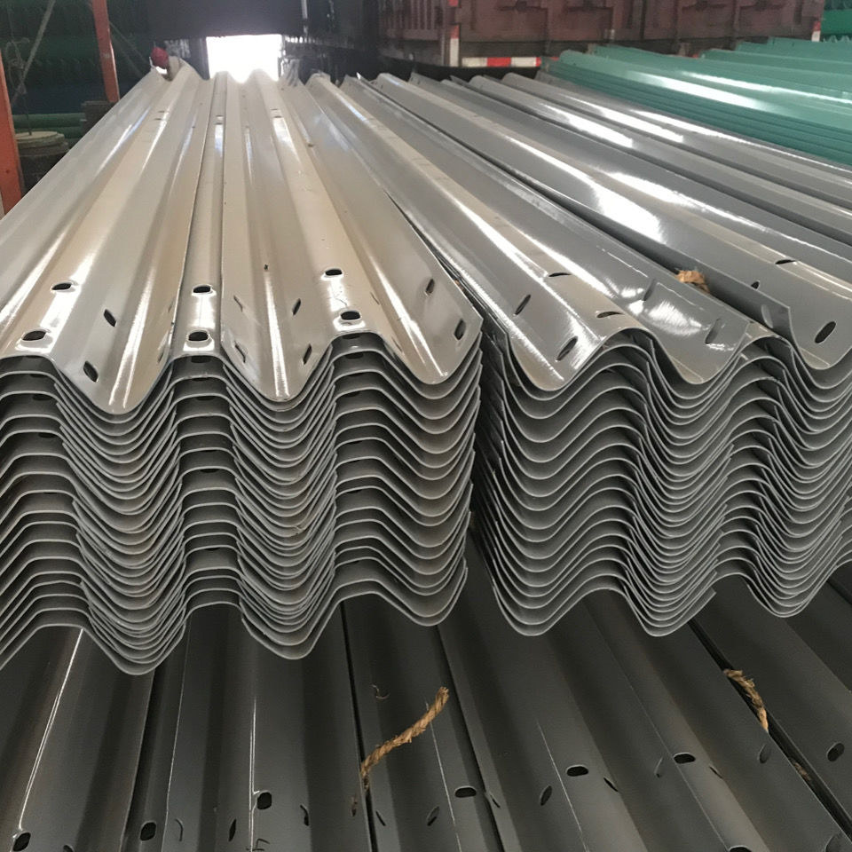 高速波形護欄板的主要構造及標準尺寸